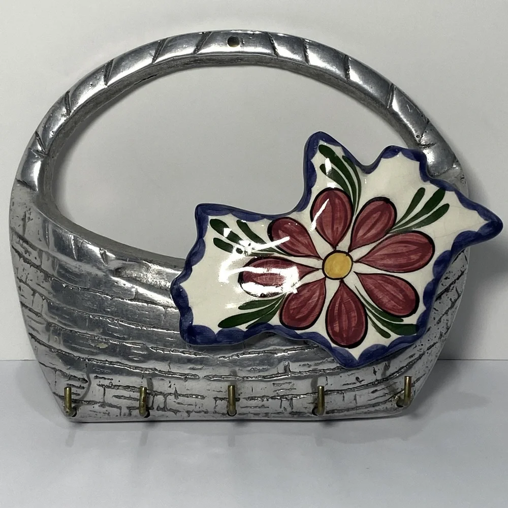 VTG Arte Giancarlo Honduras Wall Key Holder Metal Basket Talavera Ceramic Flower